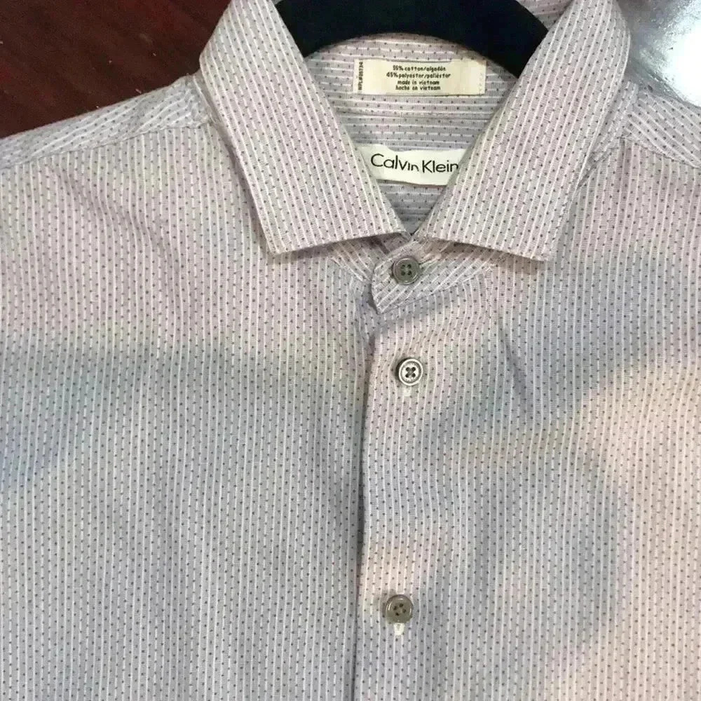 Calvin Klein dress shirt long sleeved size 18 boys - Picture 2 of 4